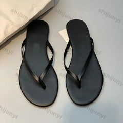 Women Flip Flops 2026 Summer New Comfortable Breathable Soft Bottom Beach Muje Lightweight Fashion Outdoor Slip on Casual Flats
