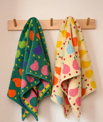 Cute Graffiti Pears Patter Cotton Soft Face Towel for Kids Absorbent Bath Towel Comfortable Cotton Household Towel Beach Towels