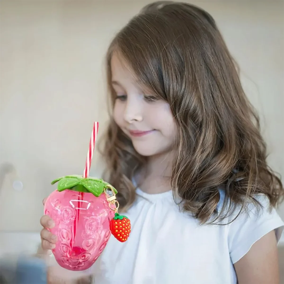 1pc Strawberry Straw Cup Cute Cartoon Strawberry Straw Cup Fruit shaped Suitable for Summer Beach, Juice Cup, Beverage Cup