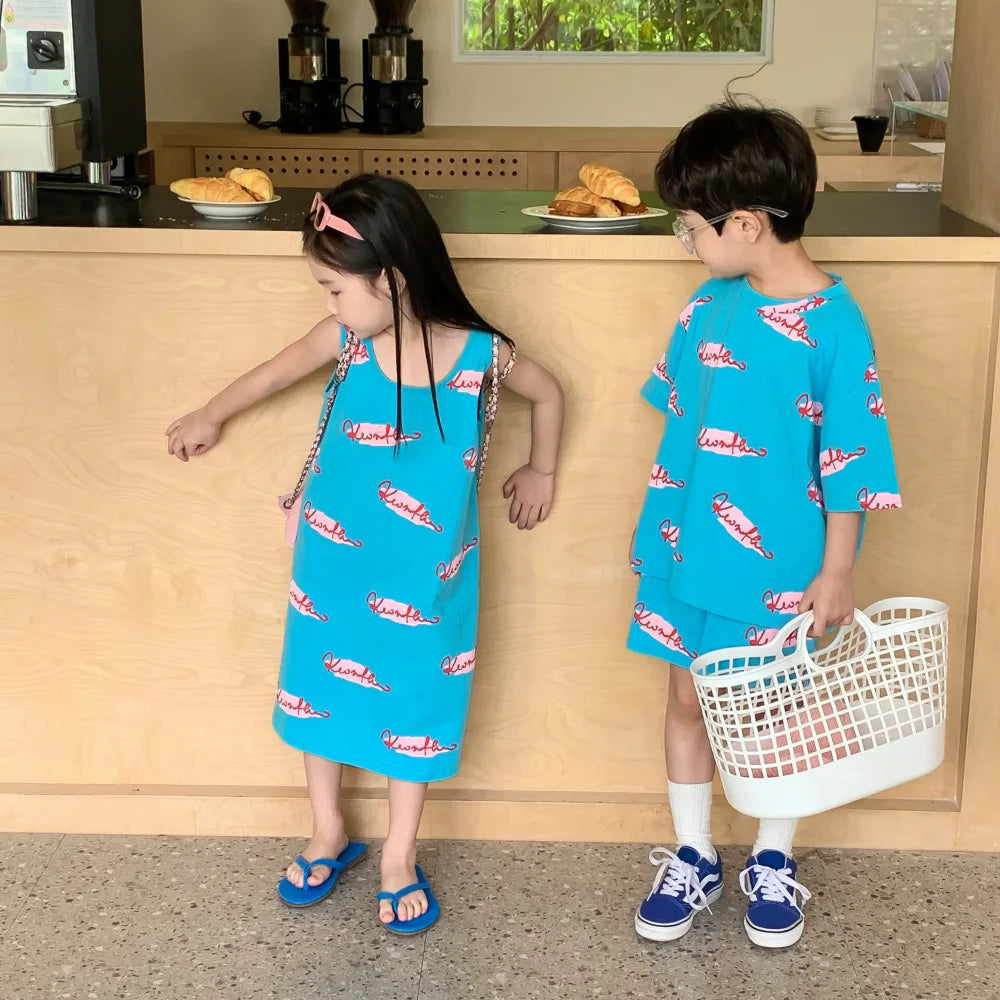 9000 Brother and Sister Clothes Summer New Korean Alphabet Graffiti Girl's Long T-shirt Dress Or Boy's Two Piece Suit