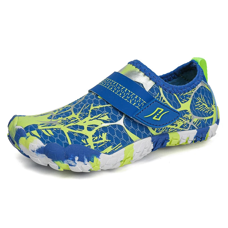 Breathable Boys and Girls Aqua Shoes Anti-Bump Toe Drainage Design Outdoor Hiking and Wading Water Shoes Barefoot Shoes
