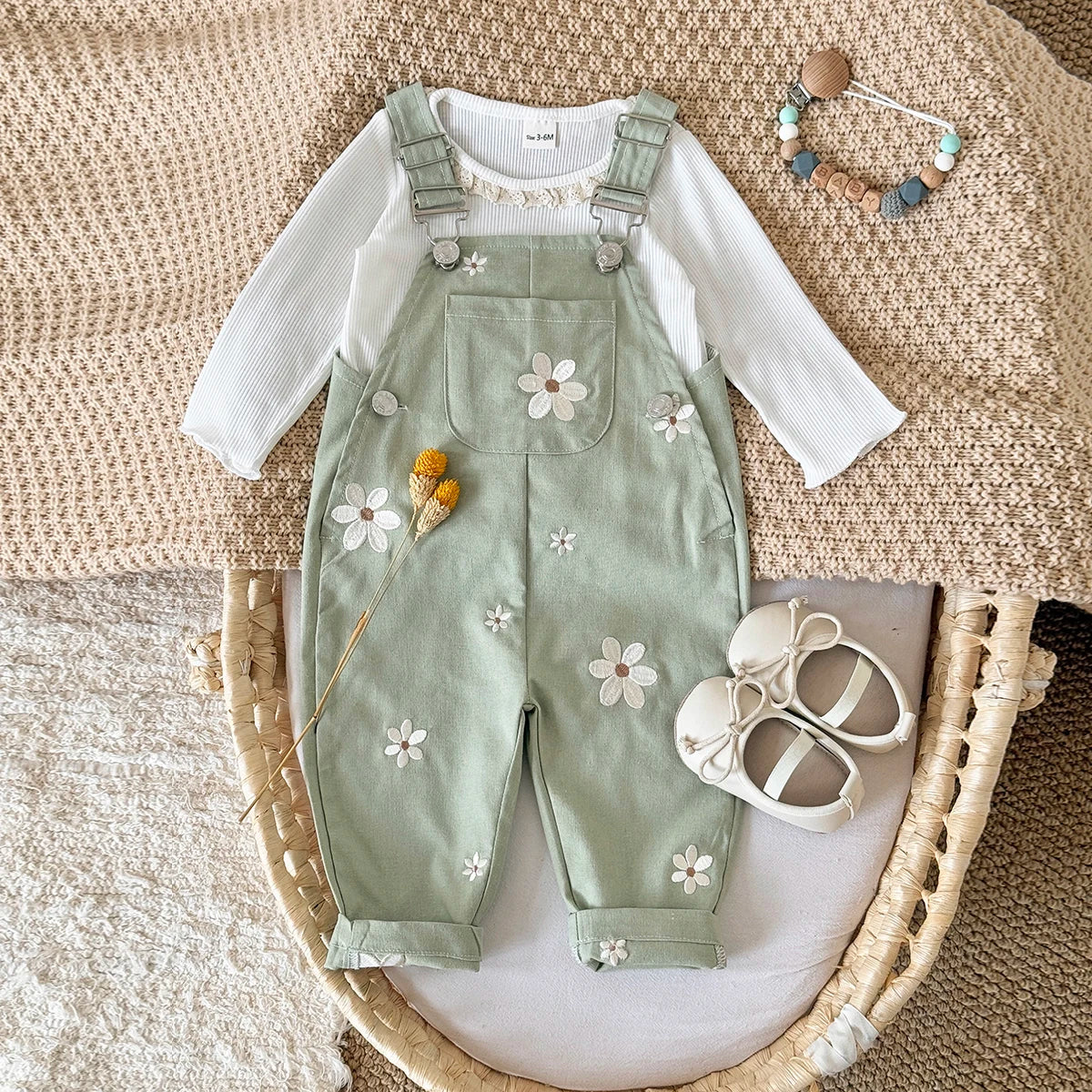 Summer Hot Baby Suspender Pants Sleeveless Flower Embroidery Loose Overalls Romper Girls Jumpsuits Boys Clothes with Pockets