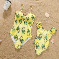 Family Matching Outfits Coconut Tree Print Holiday Look Beachwear Adult Kids Swimsuit Women Girls One-piece Suit Men Boys Shorts
