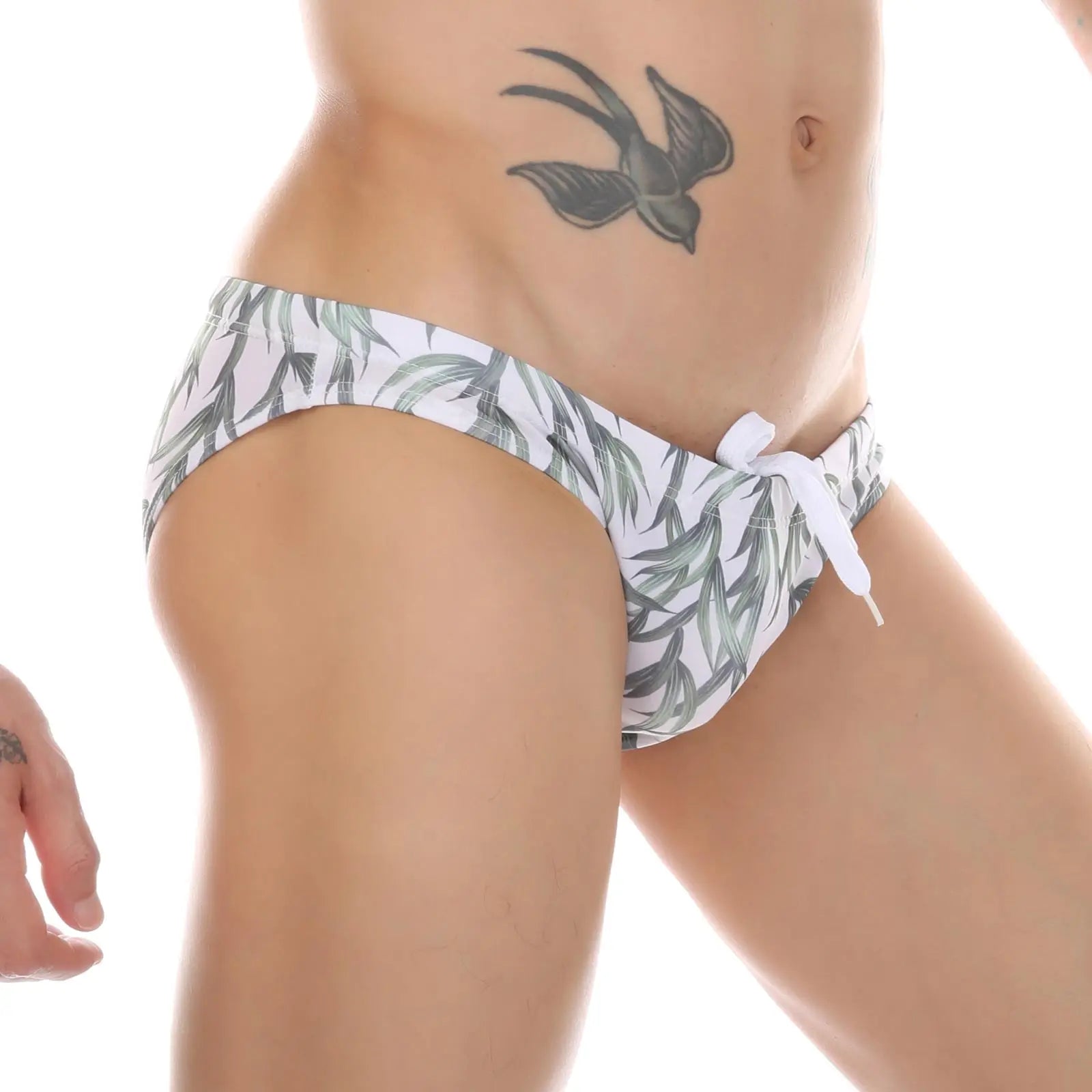 Men's Swimsuit Briefs  Fashion Printed Beach Bikini Swimwear European Beach Surf Shorts Breathable Beachwear Bathing Shorts