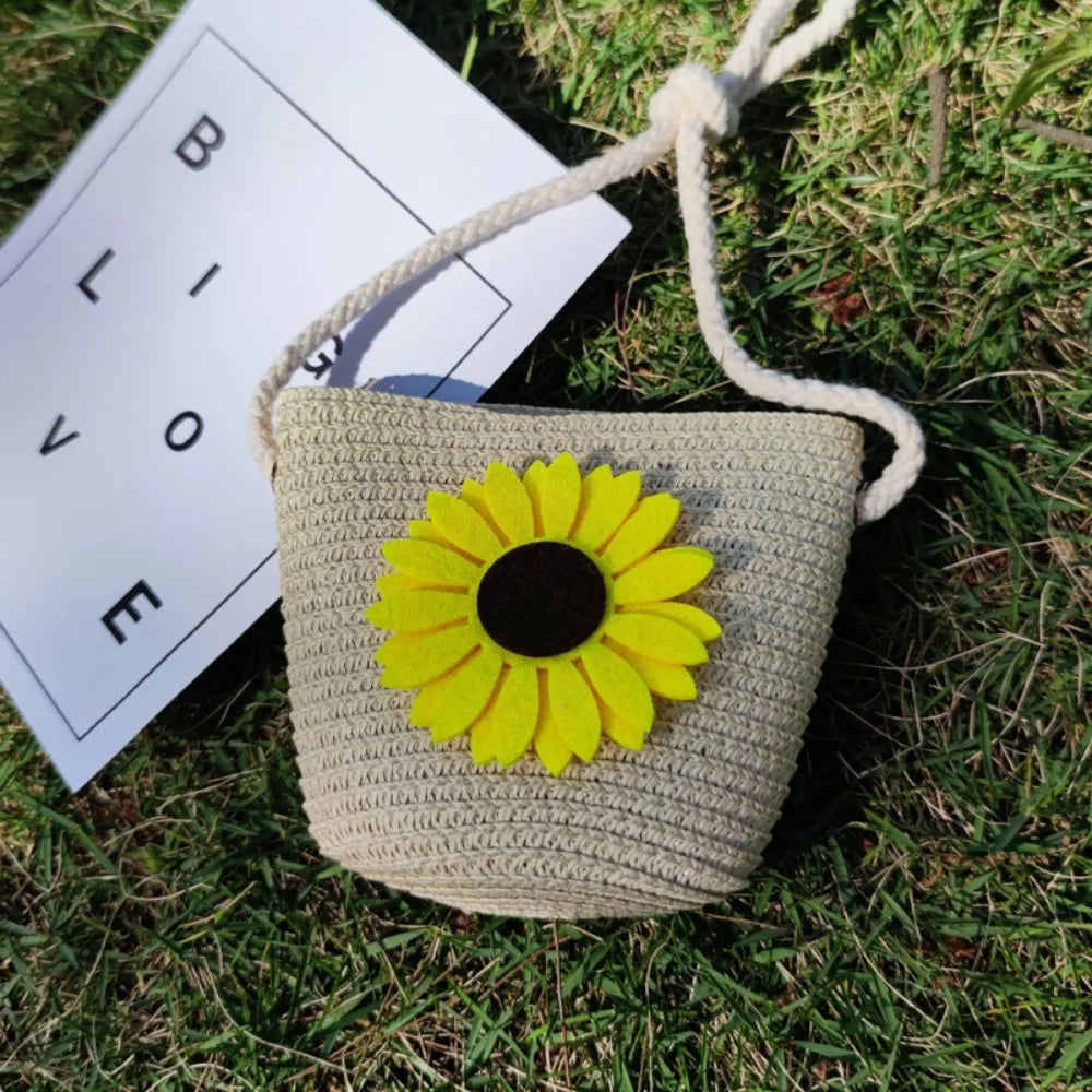 Flower Straw Baby Bags Handmade Summer Beach Women Girls Shoulder Bag Messenger Bag Kids Keys Coin Purse Princess Mini Handbag