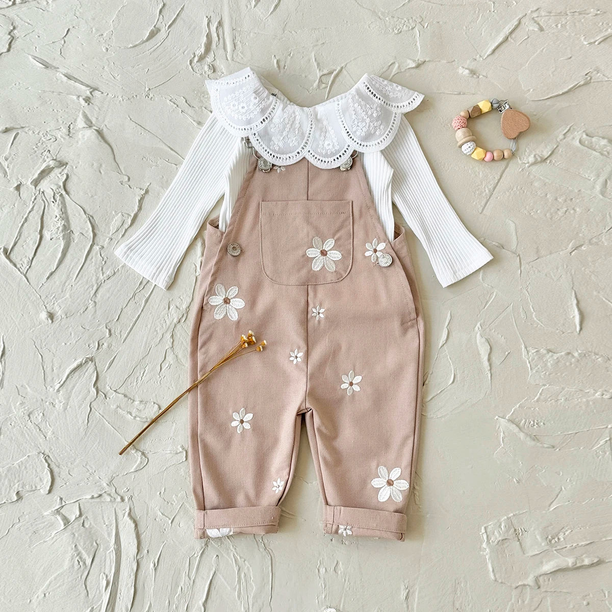 Summer Hot Baby Suspender Pants Sleeveless Flower Embroidery Loose Overalls Romper Girls Jumpsuits Boys Clothes with Pockets