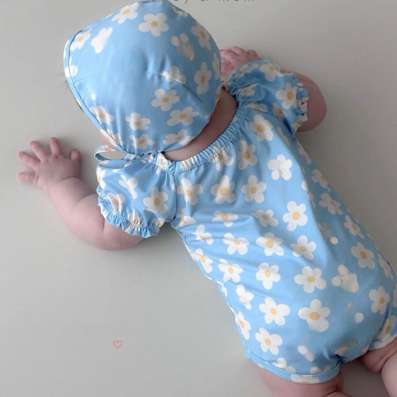 New Baby Swimsuit 2025 Summer Korean  Ins Infant Jumpsuit Seaside Climbing Suit Swimming Clothes wiht Hat