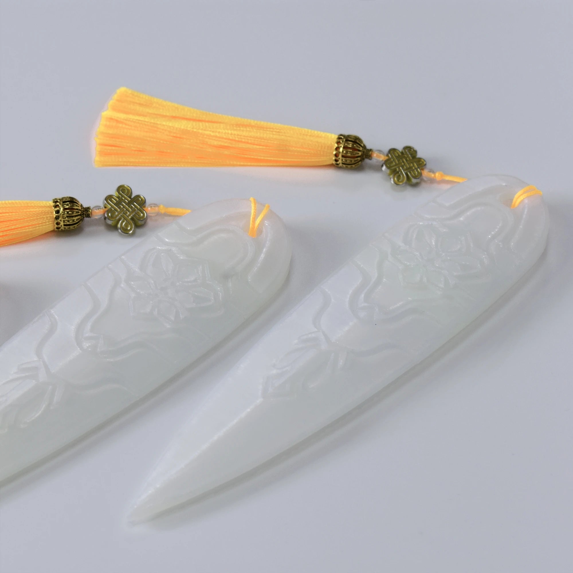 Girls Noctilucent Cosplay Lights Dart Weapons Roleplay Props for Women Girls Group Idol Halloween Carnival Costume Accessories