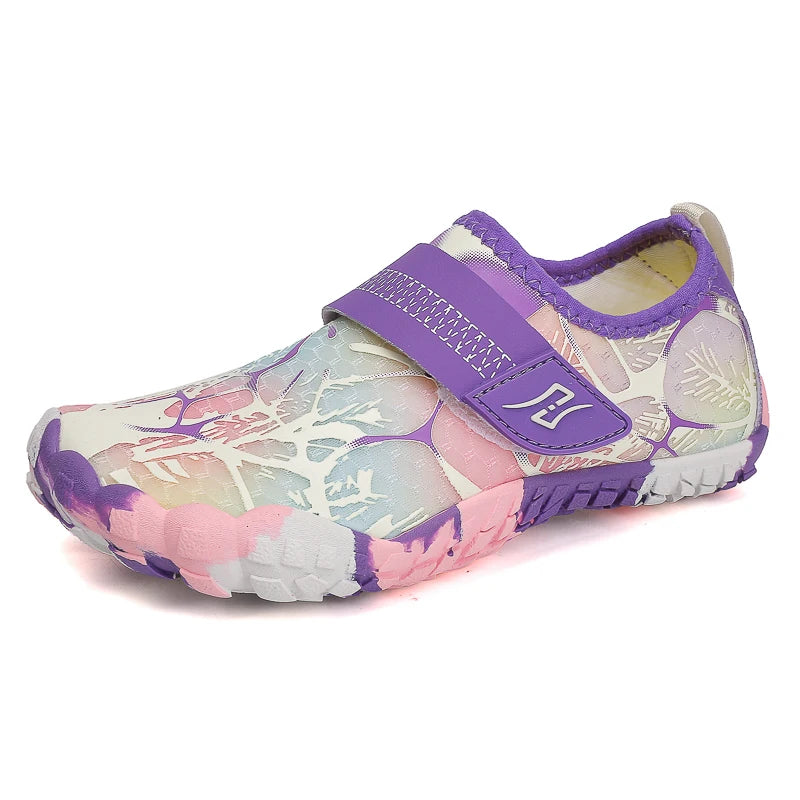 Breathable Boys and Girls Aqua Shoes Anti-Bump Toe Drainage Design Outdoor Hiking and Wading Water Shoes Barefoot Shoes