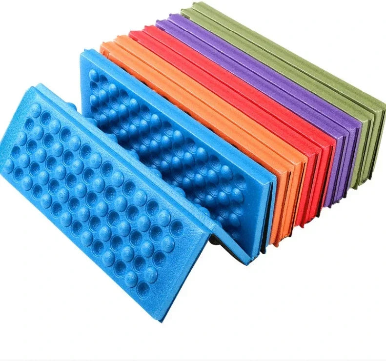 Folding Camping Mat Seat Waterproof XPE Foam Seat Cushion Poatable Picnic Pad Beach Chair for Hiking Fishing Mountaineering