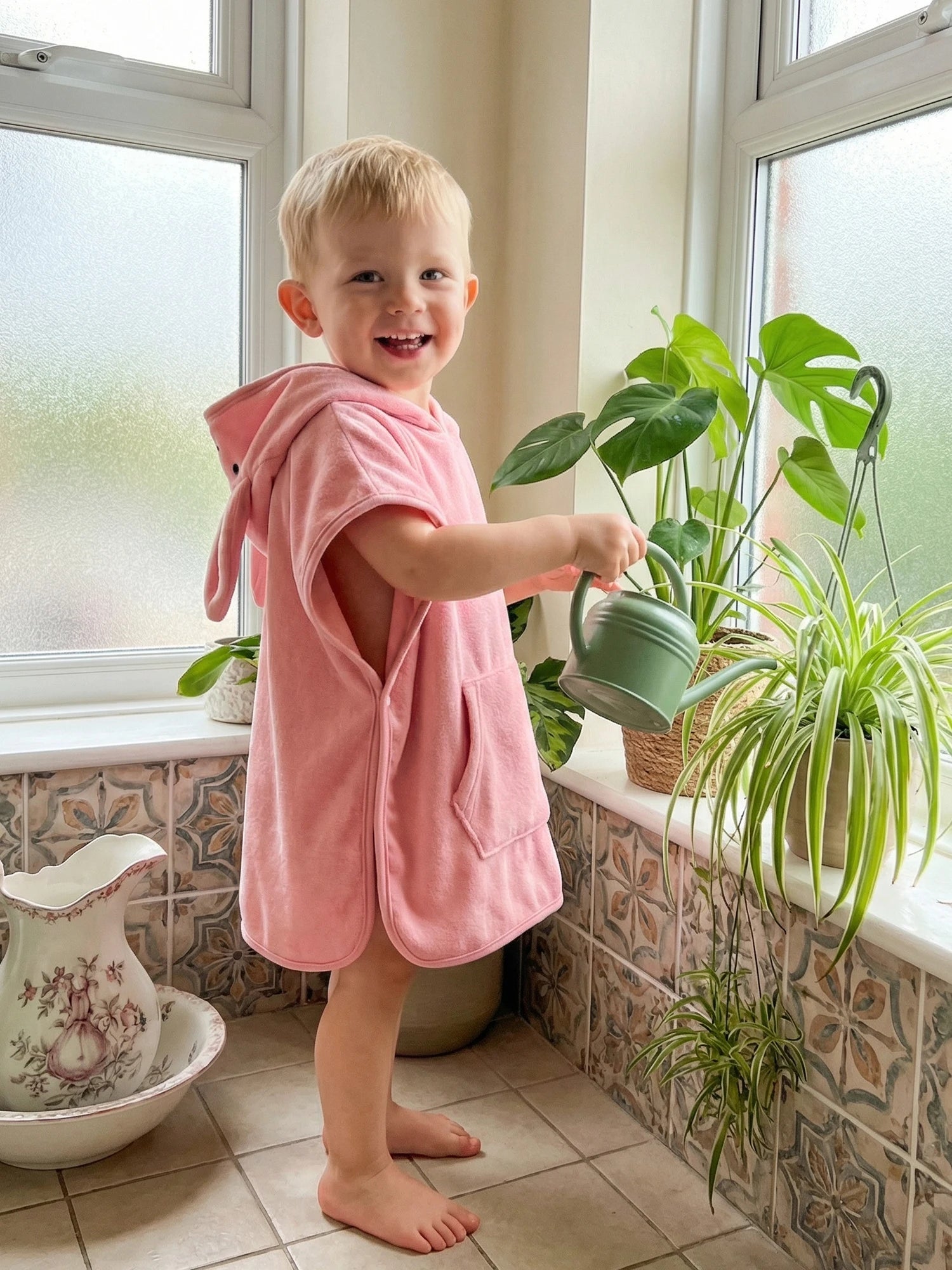 Suefunskry Kids Swim Cover-up Hooded Beach Clothes Cute Bunny Ears Bath Towels with Hood and Pockets Baby Swim Robes