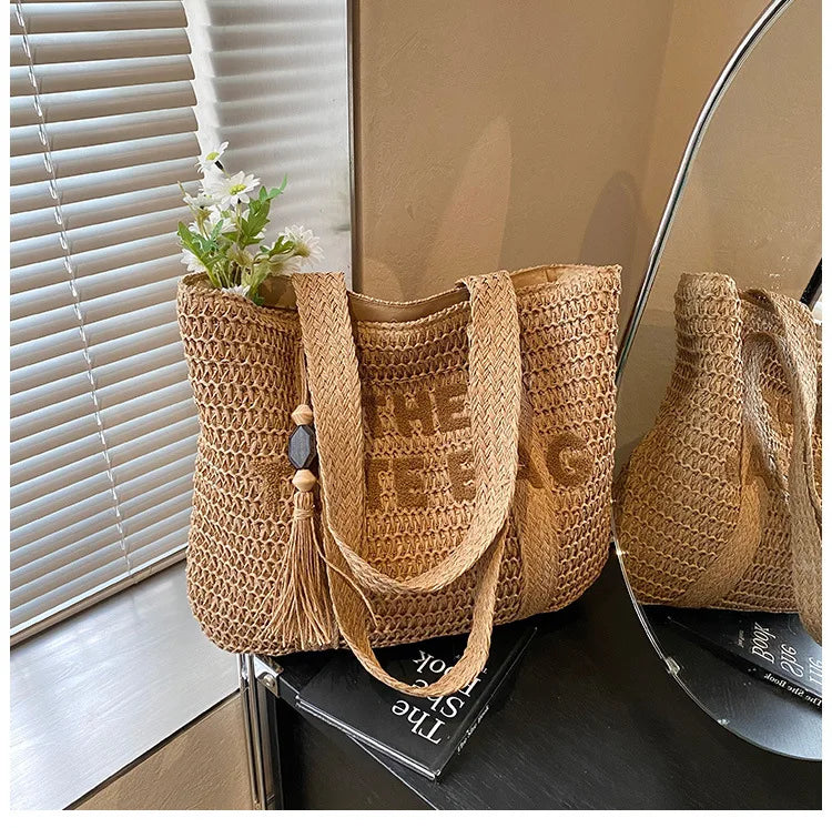 French style large capacity woven straw woven bag for women, new beach vacation shoulder bag, casual commuting tote bag