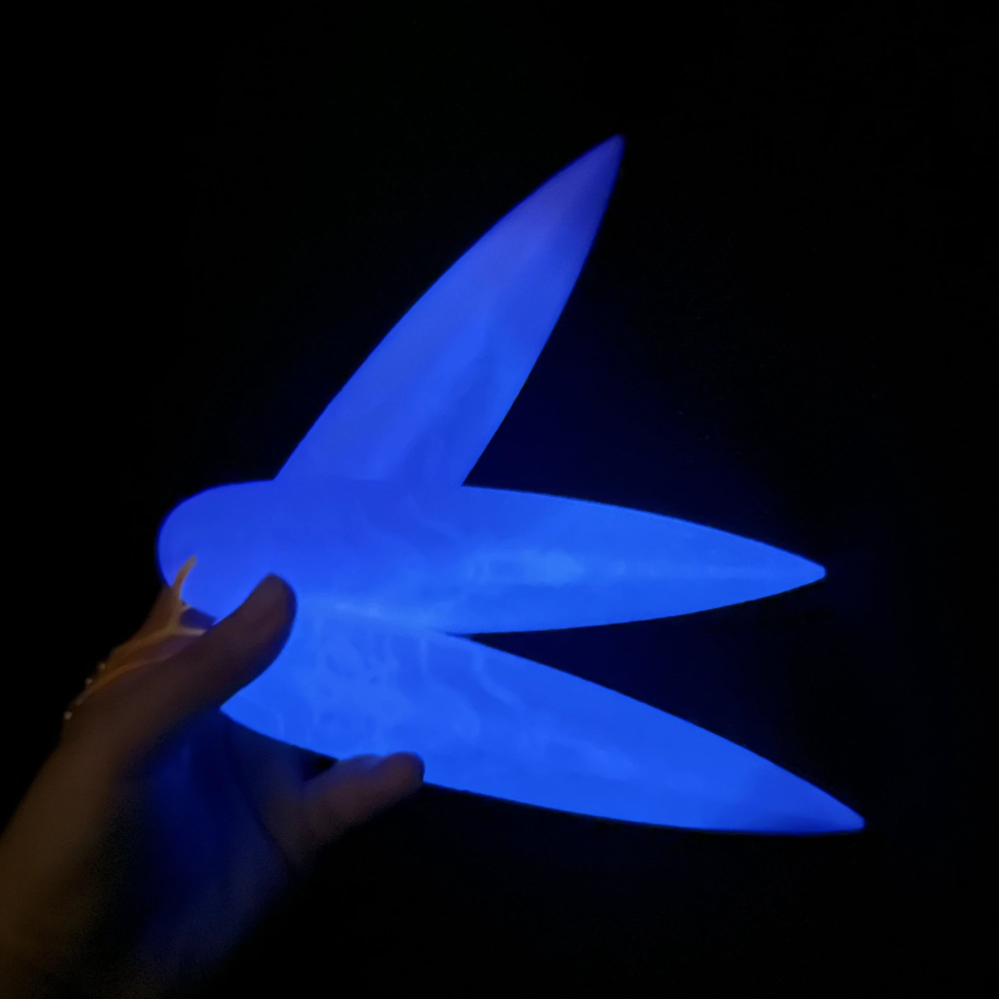 Girls Noctilucent Cosplay Lights Dart Weapons Roleplay Props for Women Girls Group Idol Halloween Carnival Costume Accessories