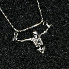 A Fashionable and Creative New Halloween Punk Style Skull Necklace Halloween Gift