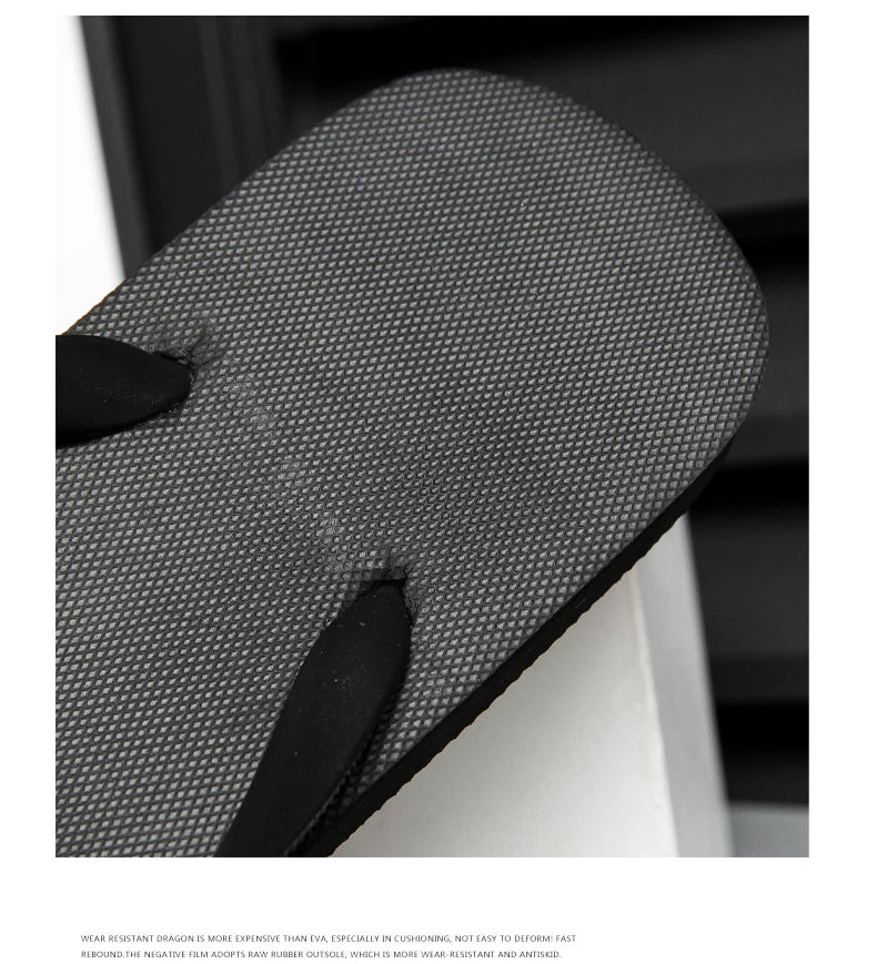 High Quality Men's Flip Flops Summer Light Beach Slippers Fashion Non-slip Casual Male Sandals Outdoor Black Flip Flop Sandals