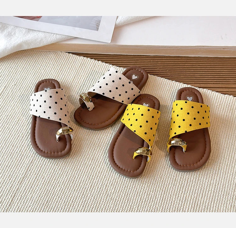 Kids Polka Dot Flip Flops Summer Open Toe Sandals with Metal Buckle Non-slip Soft Sole Beach Slippers for Girls 2026 New 26-36