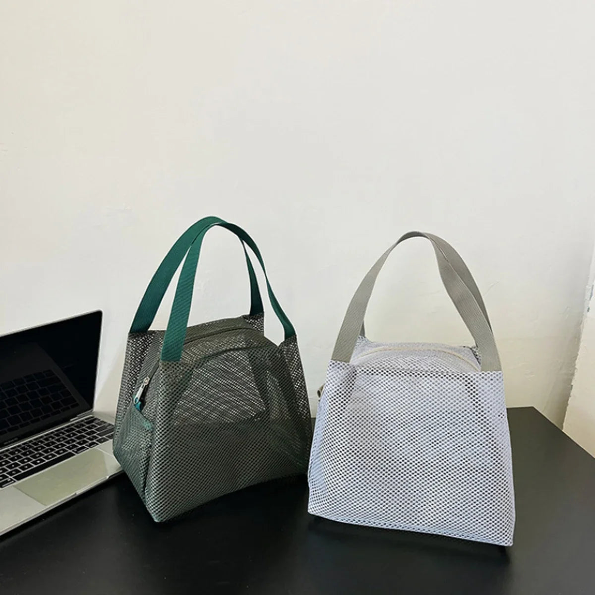 Large Capacity Travel Mesh Bag Portable Cosmetic Zipper Pouch with Handle New Design Makeup Toiletry Beach Bag
