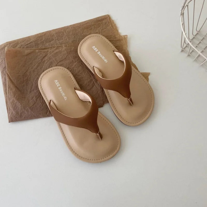 2026 New Legged Children's Sandals Girls' Flip flops Beach Vacation Flat Shoes Solid Color Summer Amorous Feelings
