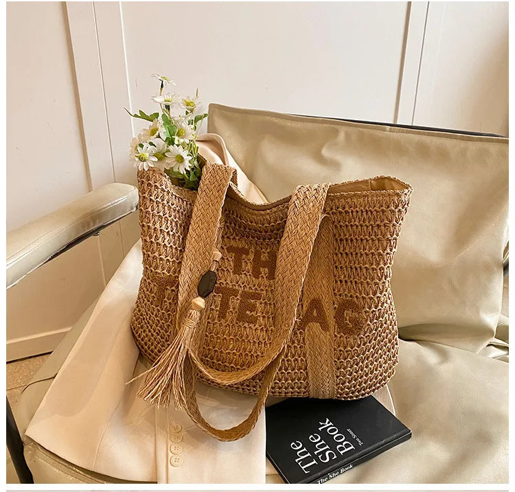 French style large capacity woven straw woven bag for women, new beach vacation shoulder bag, casual commuting tote bag