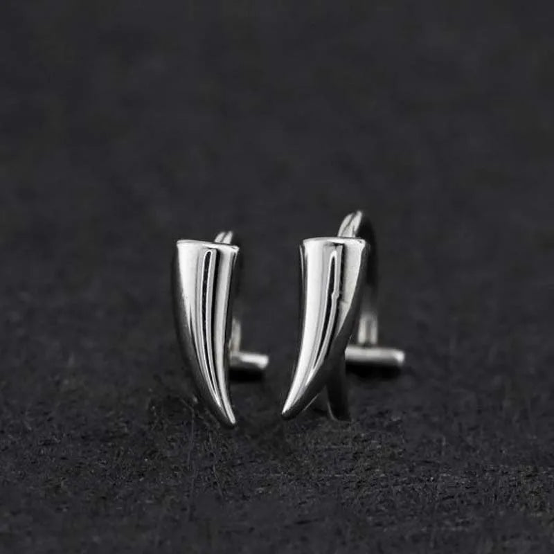 Stainless Steel Gothic Sharp Teeth Lip Clip for Women Men Punk Non Piercing Fake Body Piercing Halloween Jewelry Accessories