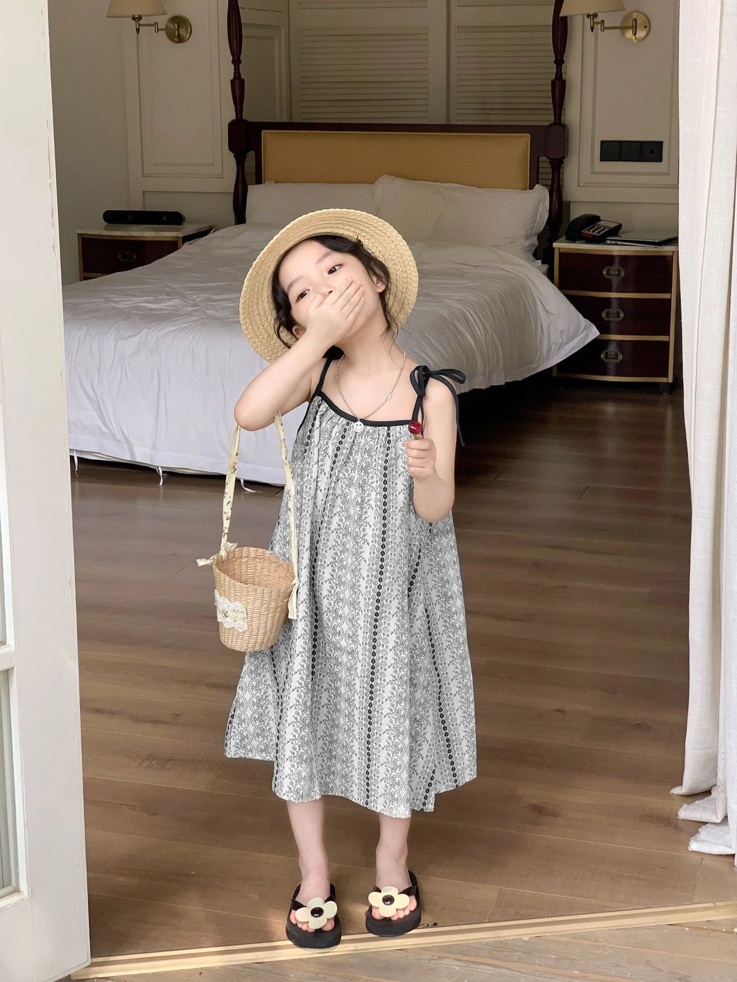 Bohemian printed style vacation dress For 1-9 Yrs Baby Girls 6.1 Children's Day Party Costumes Sleeveless loose beach Dress 2026