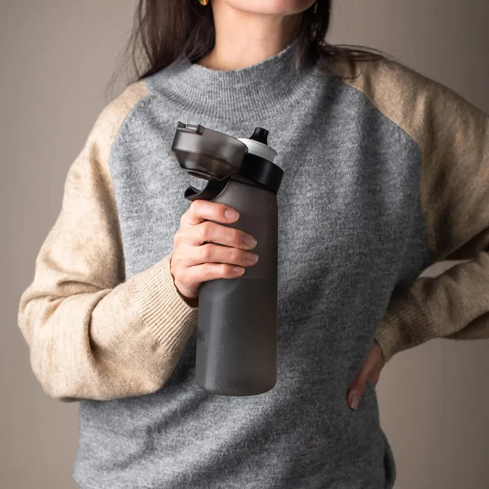 Flavored Water Bottle 650ml Sports Alr Up Drinking Bottle 7 Fruit Fragrance Pods Water Cup for Outdoor Camping Fitness Fashion