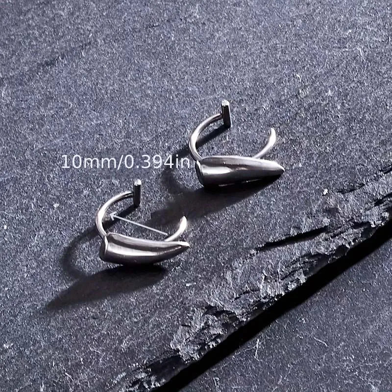 Stainless Steel Gothic Sharp Teeth Lip Clip for Women Men Punk Non Piercing Fake Body Piercing Halloween Jewelry Accessories