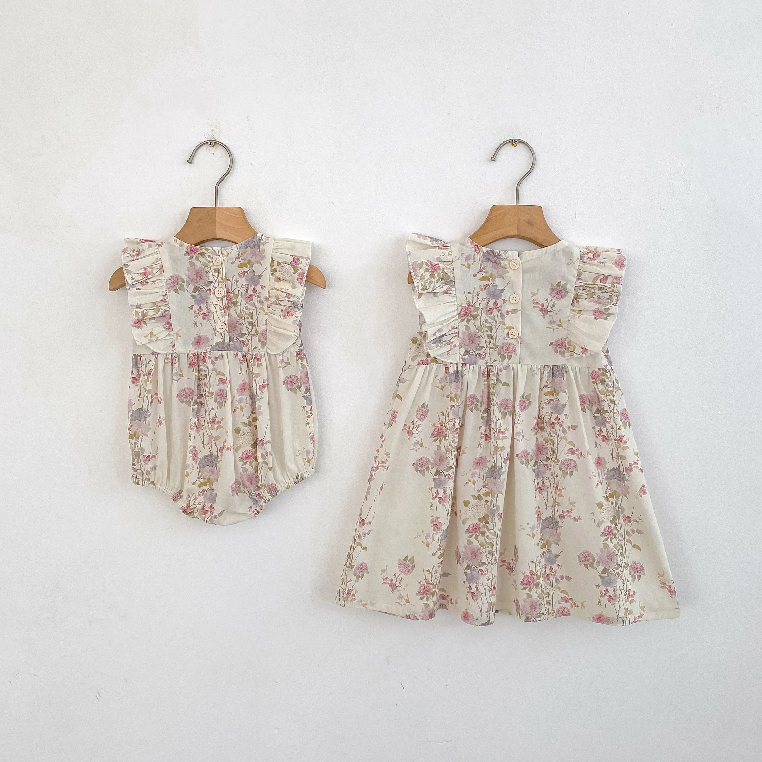 Girls Pink Floral Dress Ruffle Baby Romper Dress Summer Kids Short Sleeve Beach Dresses Toddler Bodysuit Sister Family Clothes