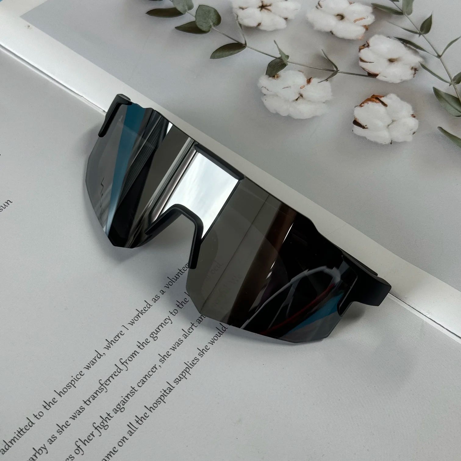 2025 New Arrival Fashion Outdoor Kids Glasses Square Frame Cycling Sunglasses Windproof UV Resistant Plastic Eyewears