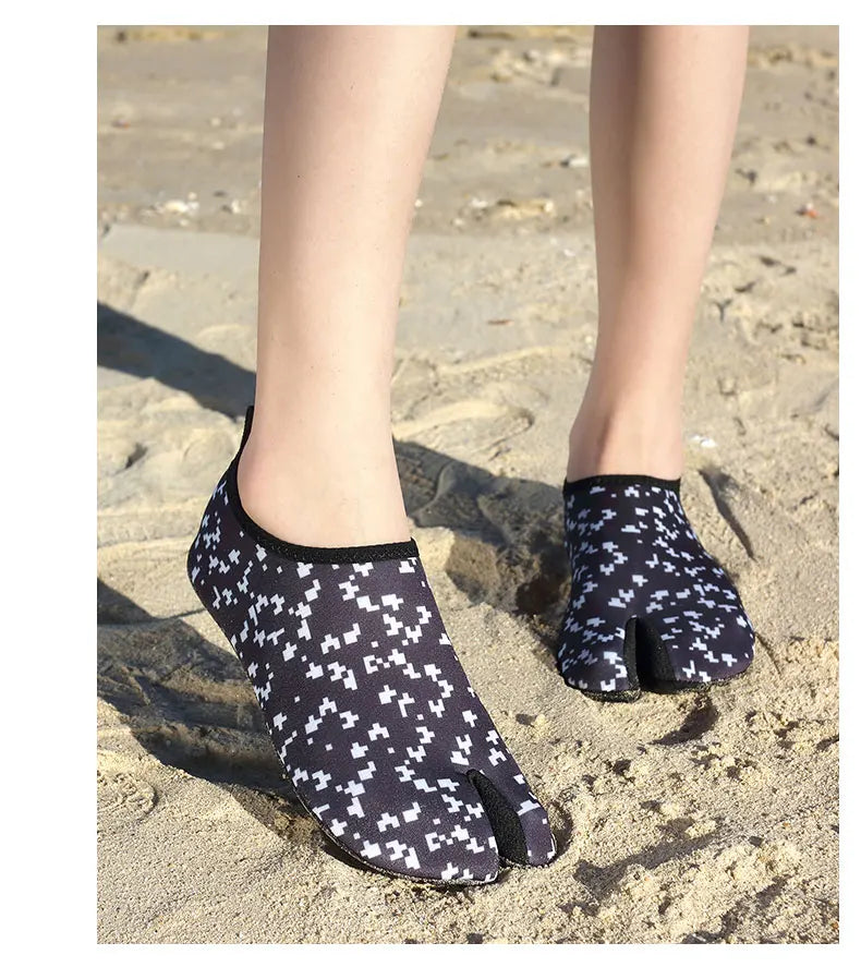 2022 New Style Barefoot Shoes Unisex Portable Socks Sneakers Men Sports Gym Running Shoes Women Yoga Outdoor Beach Water Sports