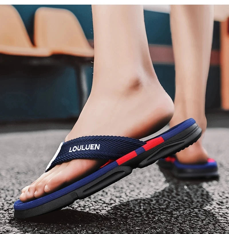 High Quality Fashion Men Flip Flops Summer Beach Flip Flops Men Casual Breathable Antiskid Beach Slippers Men Summer Outdoor