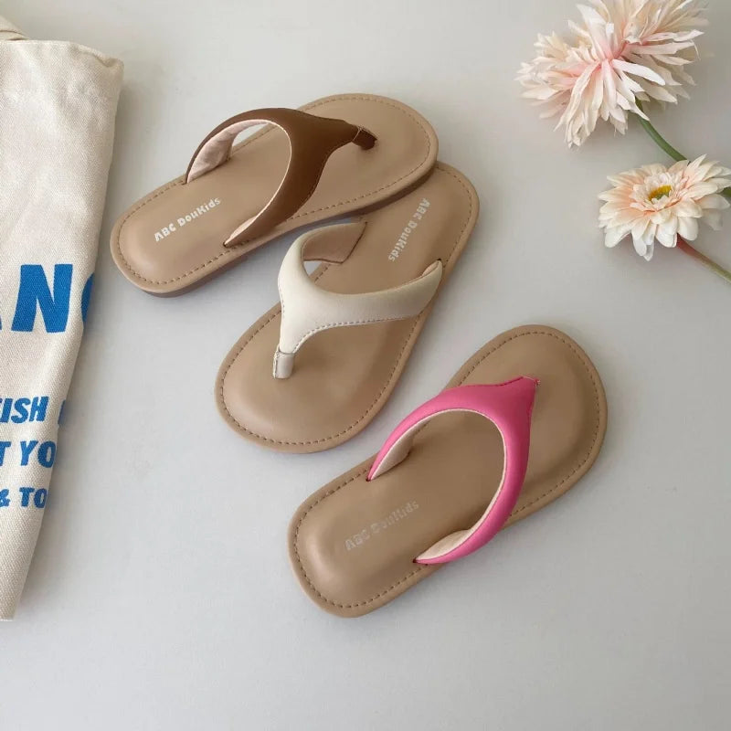 2026 New Legged Children's Sandals Girls' Flip flops Beach Vacation Flat Shoes Solid Color Summer Amorous Feelings
