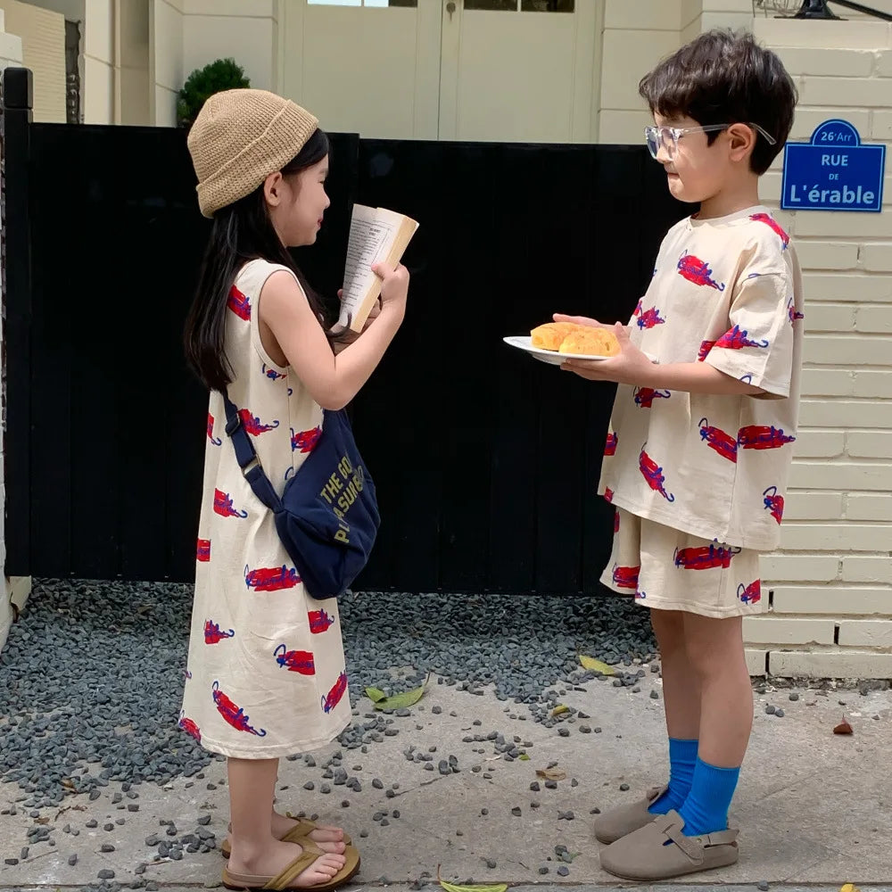 9000 Brother and Sister Clothes Summer New Korean Alphabet Graffiti Girl's Long T-shirt Dress Or Boy's Two Piece Suit