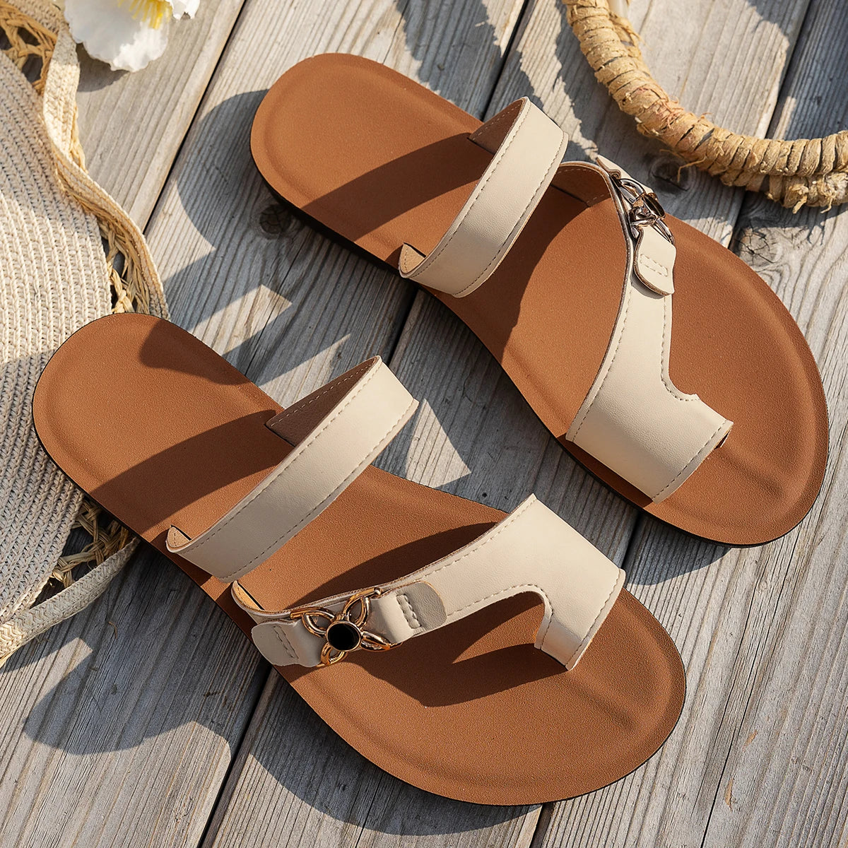 Fashionable Versatile Indoor Outdoor Slip-On Slippers Comfortable Wear-Resistant Polyurethane Soft Bottom Ladies Beach Sandals