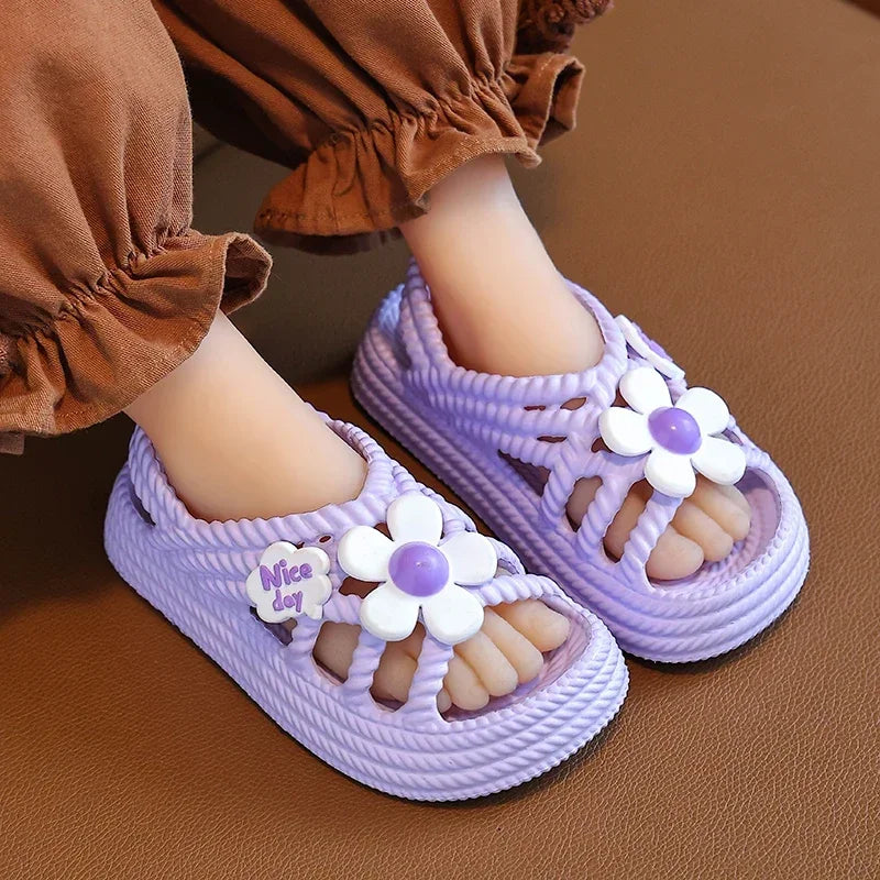 New Summer Children Slippers Flower Pattern Lithe Comfort Sandal For Aged 2-8 Girls Non-slip Seabeach Flip Flops Home Kids Shoes