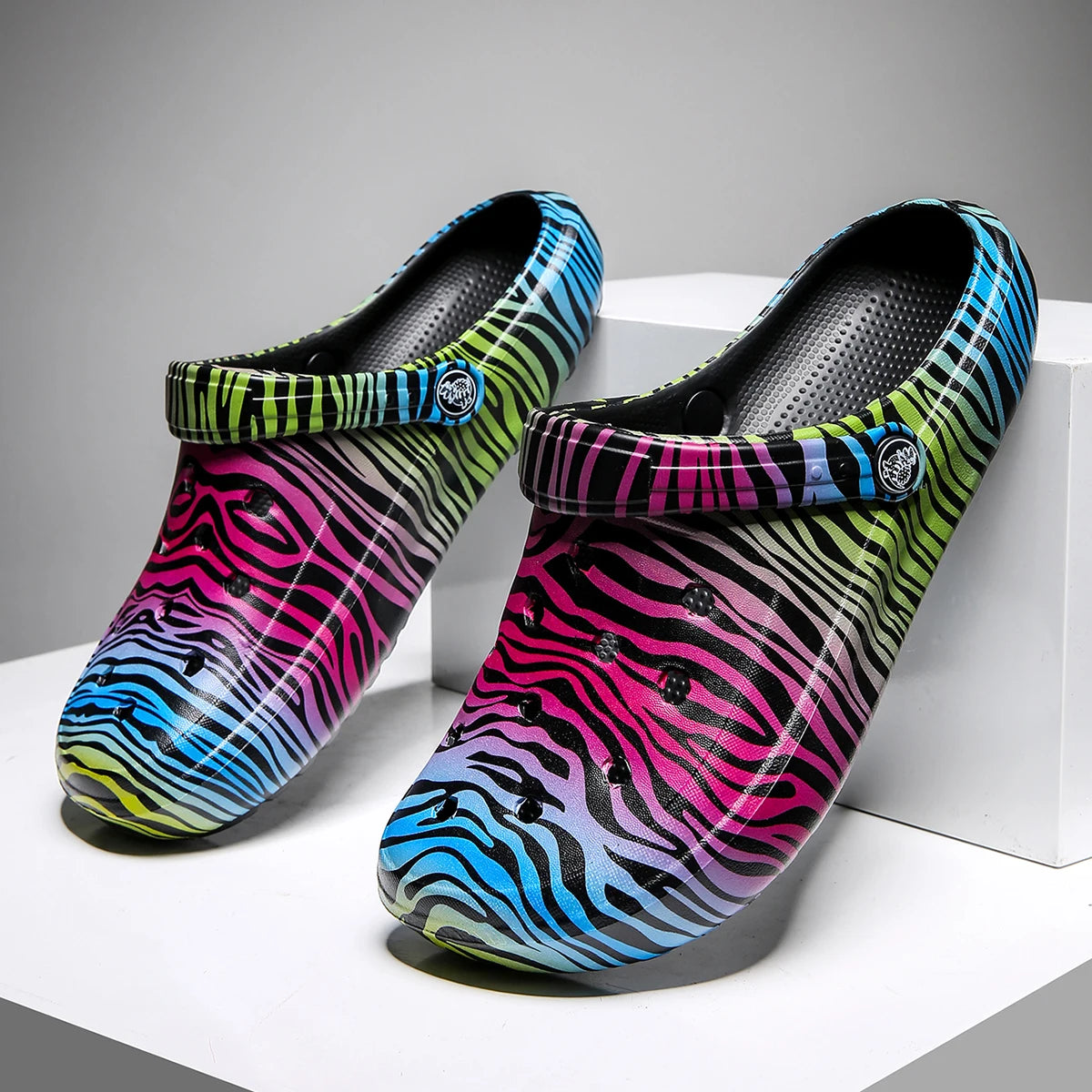Garden Clogs Comfortable Women's Tie-dye Pattern Clogs, Slip On Lightweight Two-way Wear Clogs, Non-slip Summer Beach Slides 666