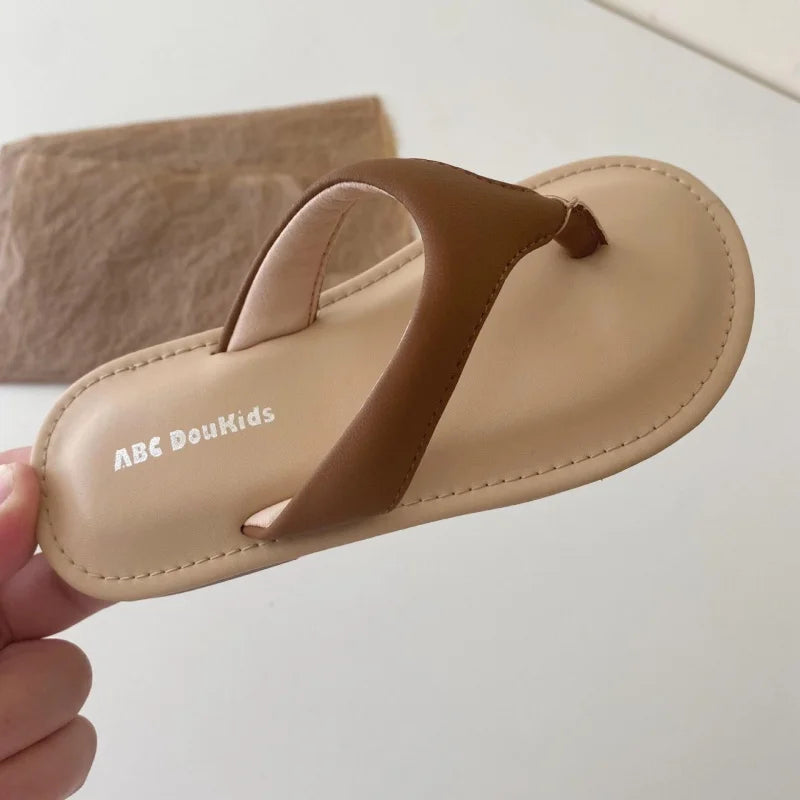 2026 New Legged Children's Sandals Girls' Flip flops Beach Vacation Flat Shoes Solid Color Summer Amorous Feelings