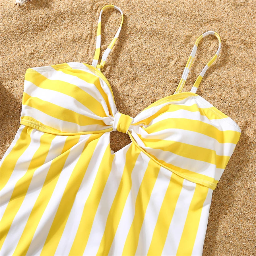 Dinosaurs Swimwear Family Matching Outfits V-Neck Mother Daughter Swimsuits Mommy and Me Dresses Clothes Father Son Swim Shorts