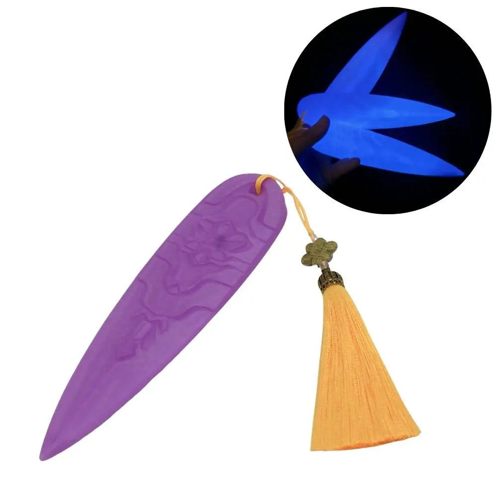 Girls Noctilucent Cosplay Lights Dart Weapons Roleplay Props for Women Girls Group Idol Halloween Carnival Costume Accessories