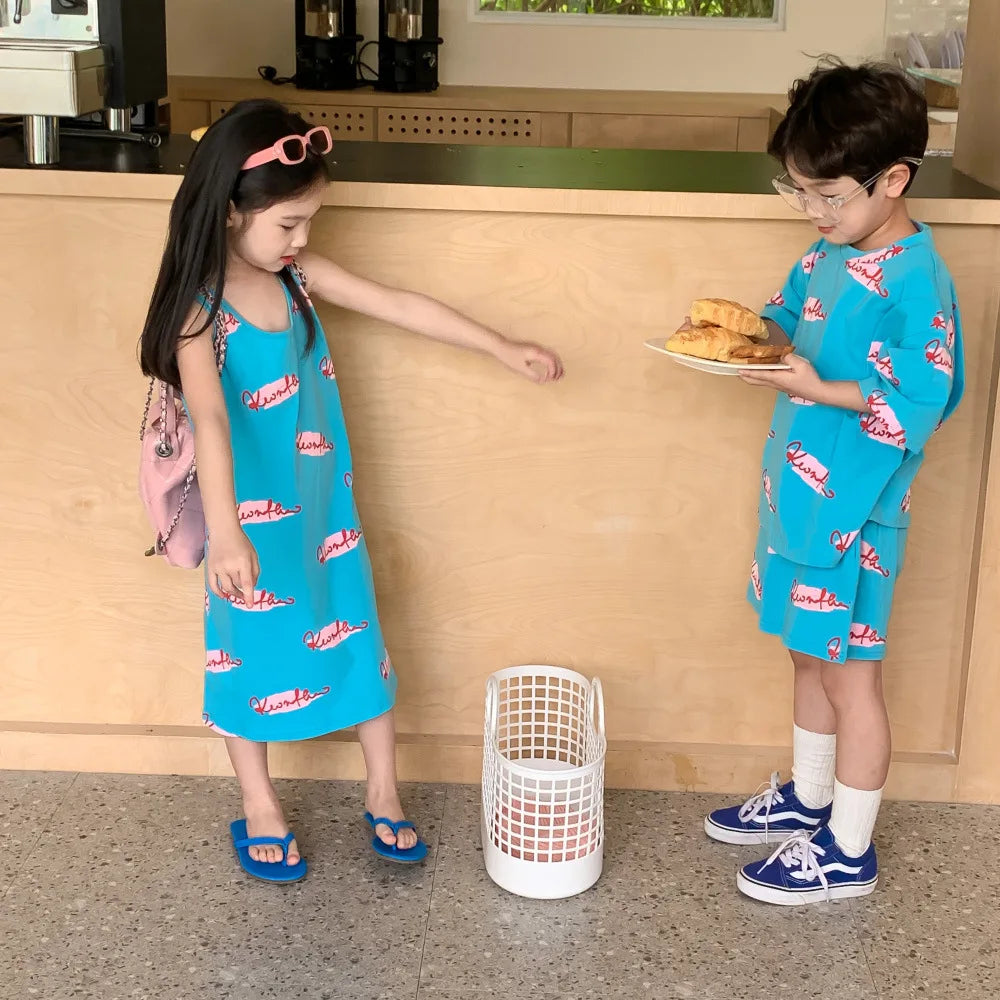 9000 Brother and Sister Clothes Summer New Korean Alphabet Graffiti Girl's Long T-shirt Dress Or Boy's Two Piece Suit