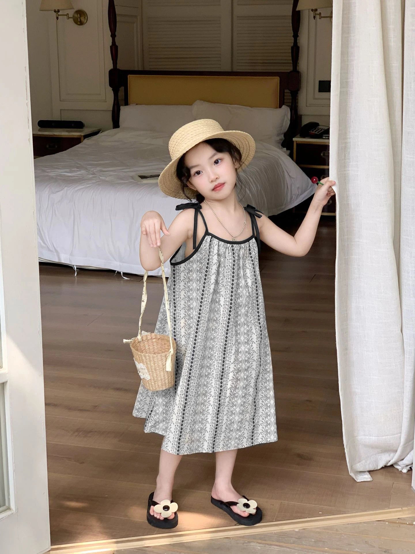 Bohemian printed style vacation dress For 1-9 Yrs Baby Girls 6.1 Children's Day Party Costumes Sleeveless loose beach Dress 2026