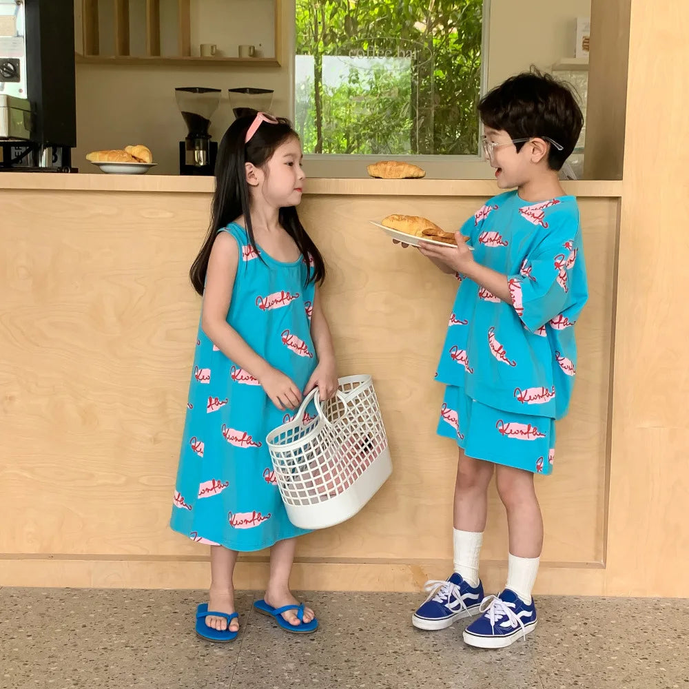 9000 Brother and Sister Clothes Summer New Korean Alphabet Graffiti Girl's Long T-shirt Dress Or Boy's Two Piece Suit