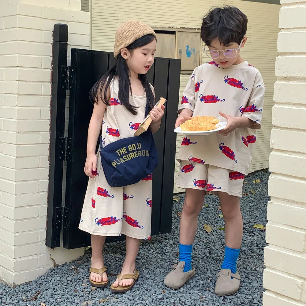 9000 Brother and Sister Clothes Summer New Korean Alphabet Graffiti Girl's Long T-shirt Dress Or Boy's Two Piece Suit
