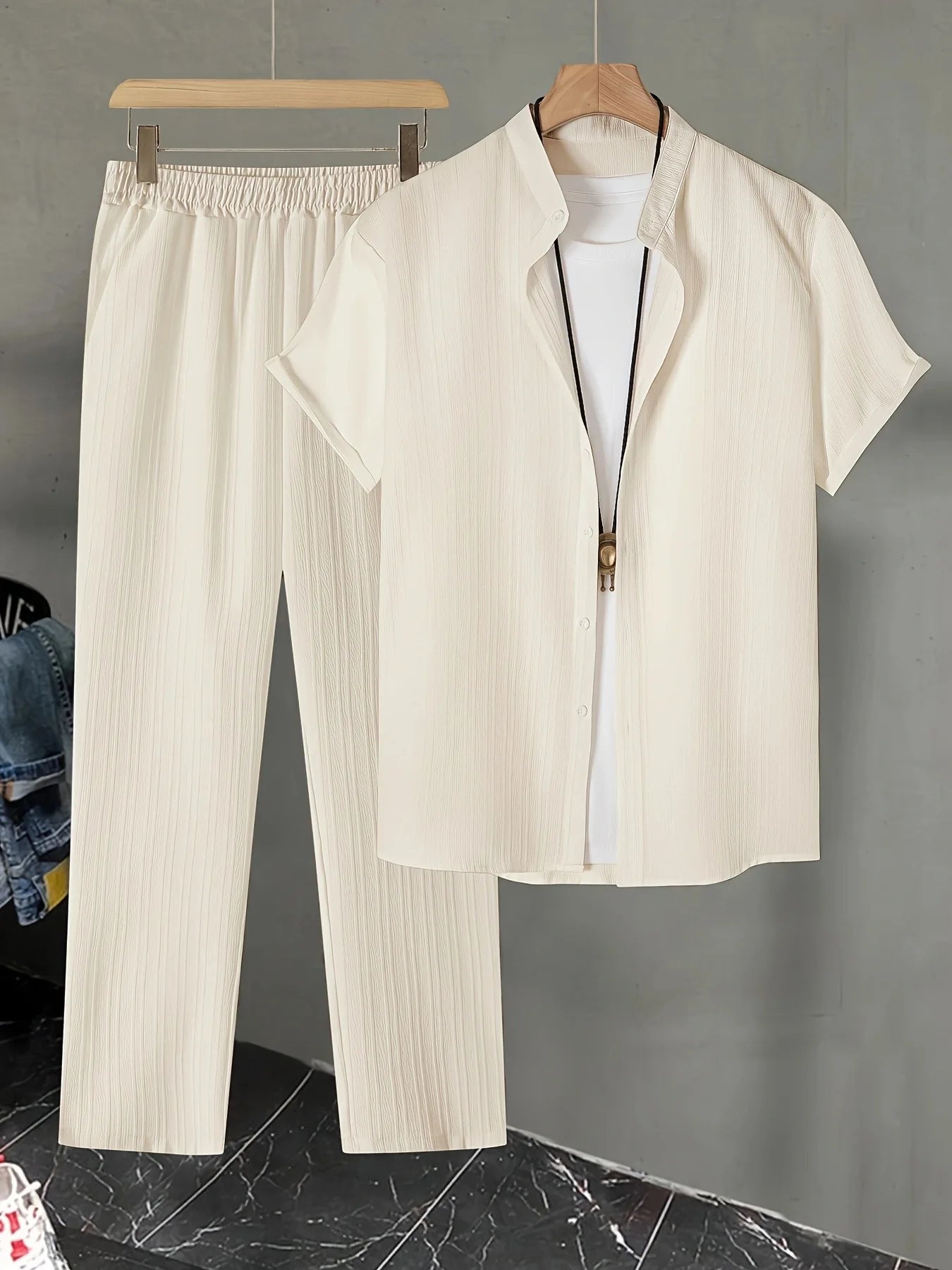Men's Summer White Suit Outdoor Travel Suit Solid Color Vertical Strip Lapel Short-sleeved Shirt Drawstring Pants Two-piece Set