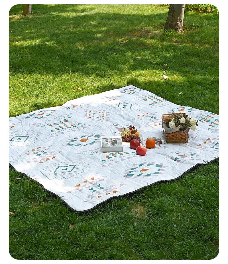 200x300 Outdoor Picnic Mat Lawn Mat Moisture-Proof Camping Mat Large Machine Washable Thickened