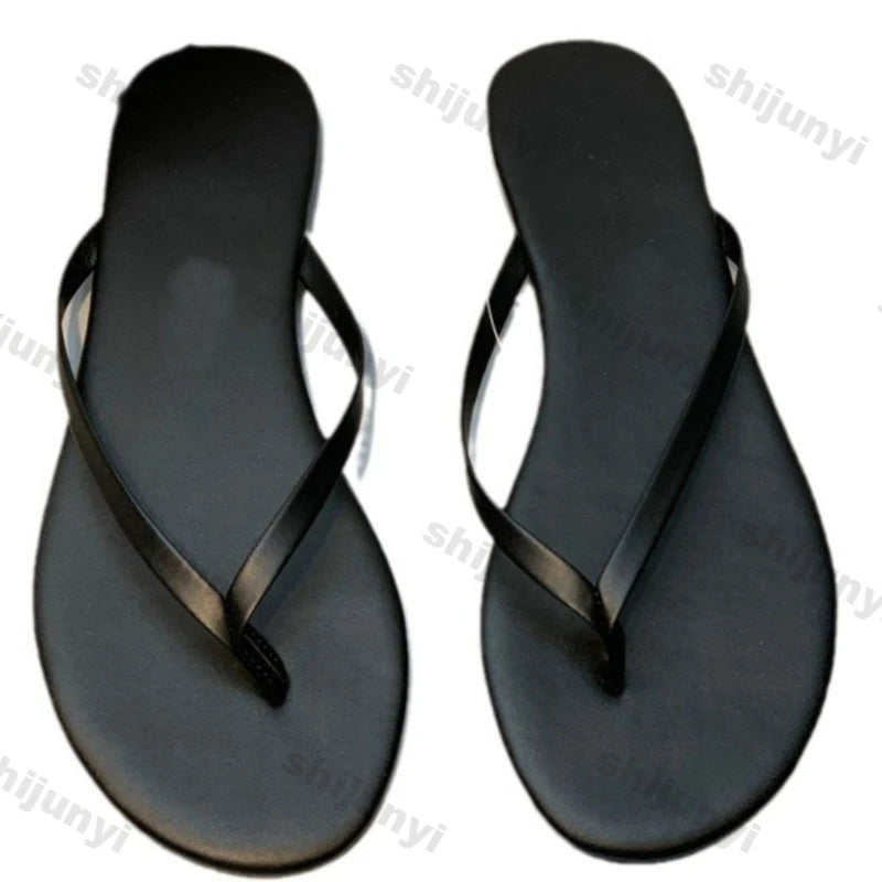 Women Flip Flops 2026 Summer New Comfortable Breathable Soft Bottom Beach Muje Lightweight Fashion Outdoor Slip on Casual Flats