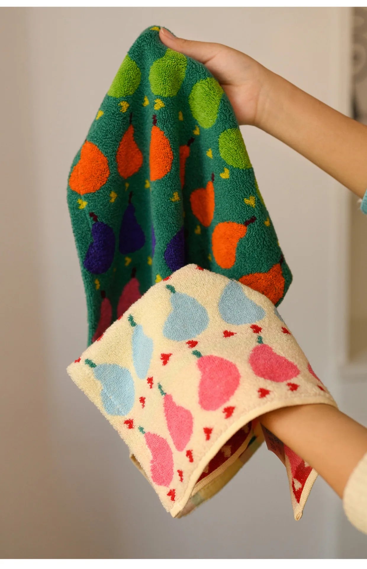 Cute Graffiti  Pears Patter Cotton Soft Face Towel for Kids Absorbent Bath Towel Comfortable Cotton Household Towel Beach Towels