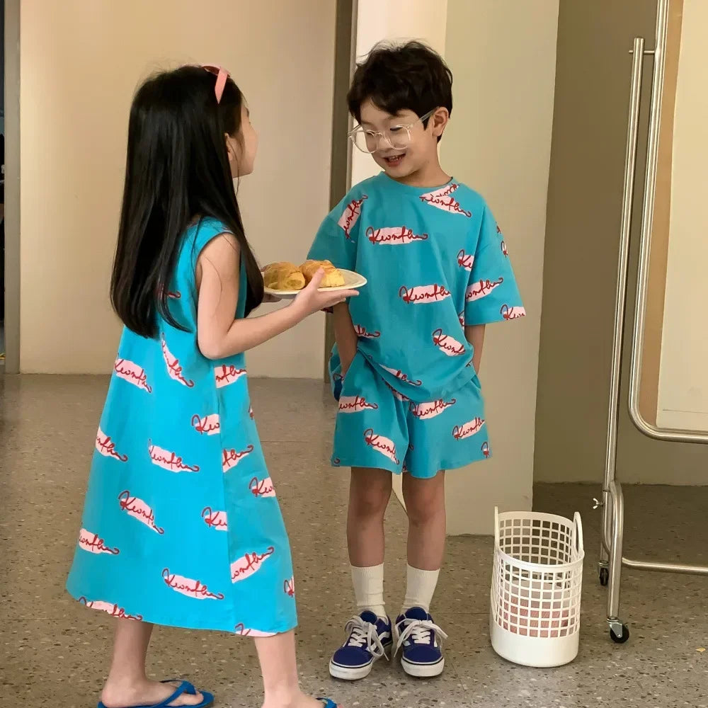 9000 Brother and Sister Clothes Summer New Korean Alphabet Graffiti Girl's Long T-shirt Dress Or Boy's Two Piece Suit