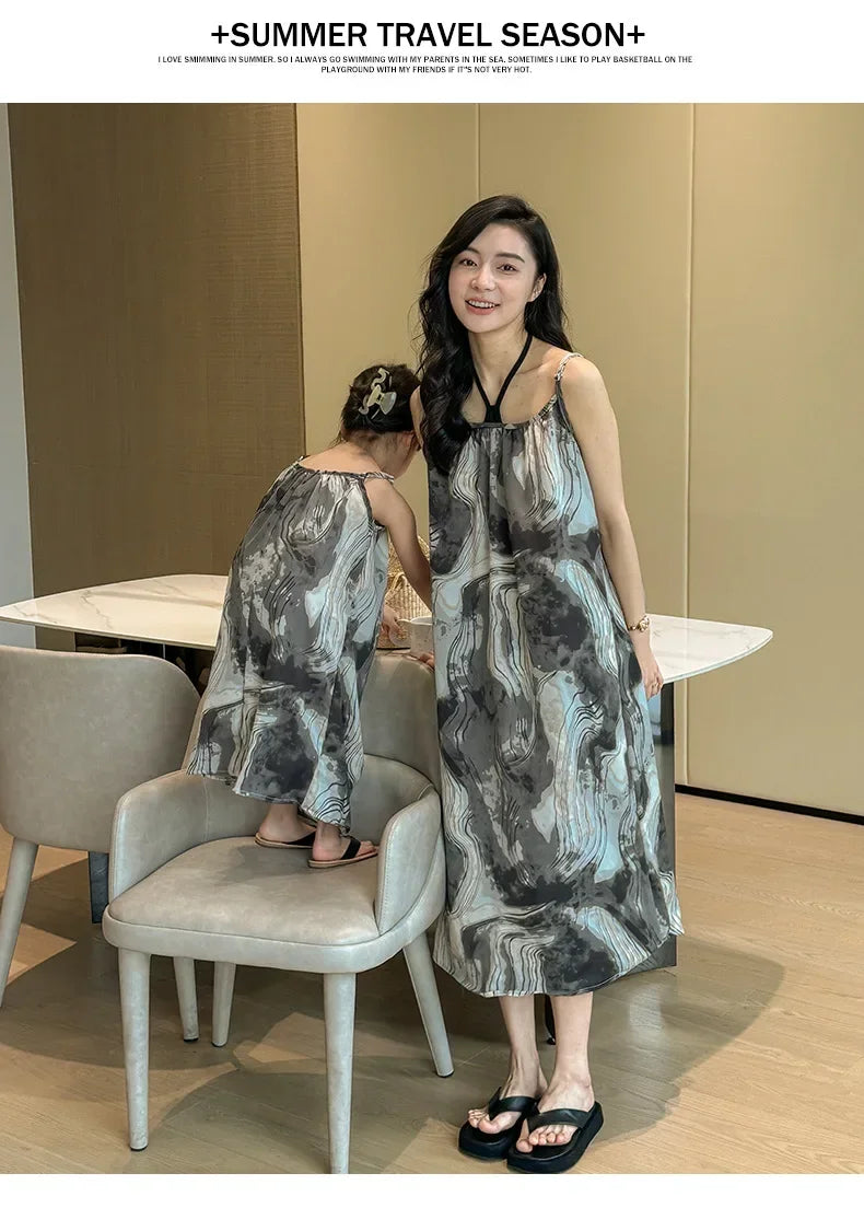 2025 Vacation Look Family Clothes Couple Beach Wear Brother Sister Dad Son Print Shirts Mom Daughter Matching Sleeveless Dress