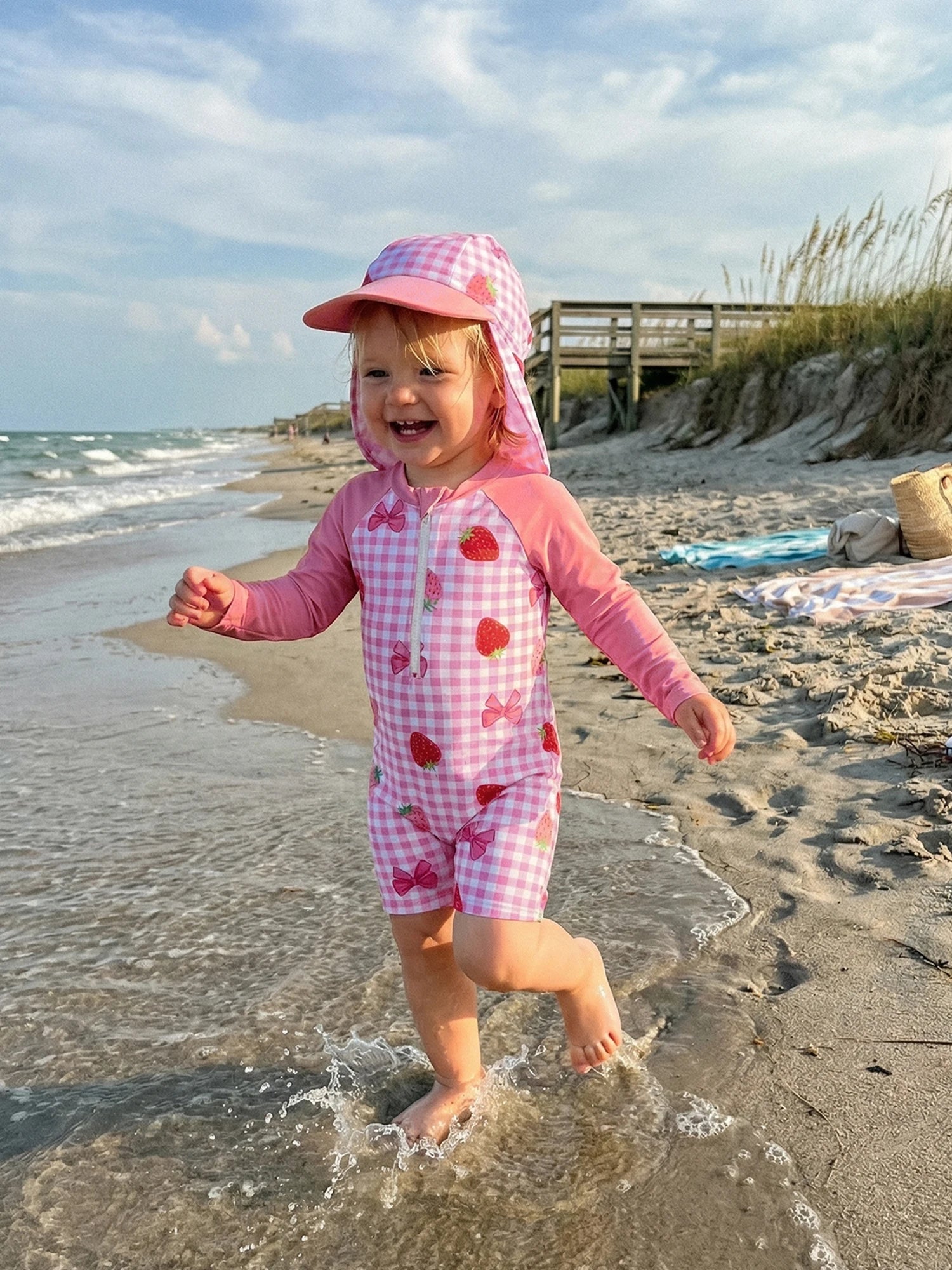 3M-3T Toddler Girl Rash Guard Swimsuit Strawberry/Bow/Cherry Print Long Sleeves Front Zipper Bathing Suit with Hat